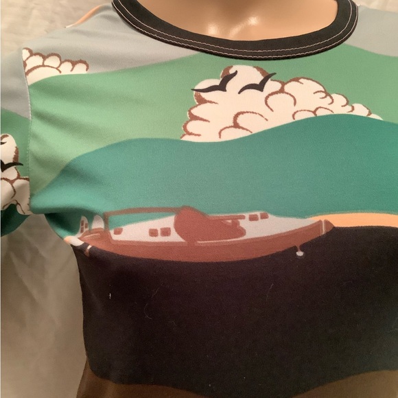 Long Sleeve Graphic Top - Picture 3 of 7